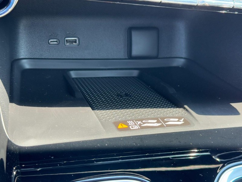 Chevrolet Traverse Vehicle Image 14
