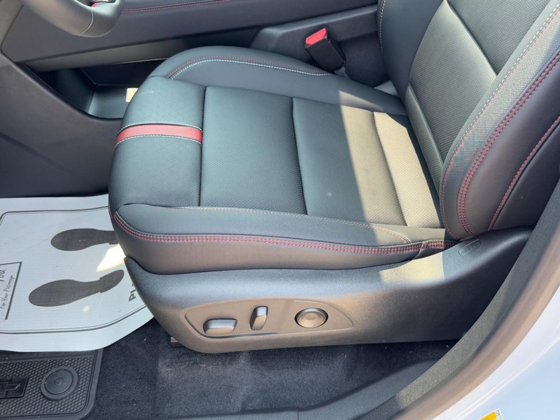 Chevrolet Traverse Vehicle Image 17