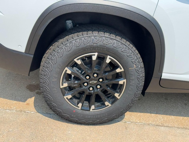 Chevrolet Traverse Vehicle Image 04