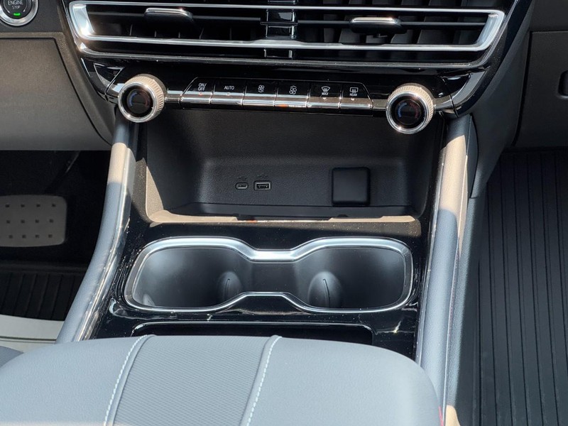 Chevrolet Traverse Vehicle Image 10
