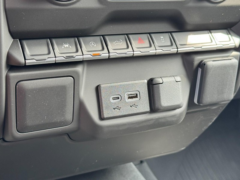 Chevrolet Silverado 1500 Vehicle Image 11