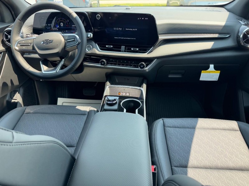 Chevrolet Equinox Vehicle Image 06