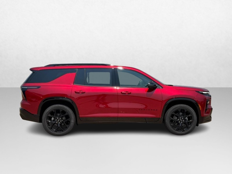 Chevrolet Traverse Vehicle Image 02
