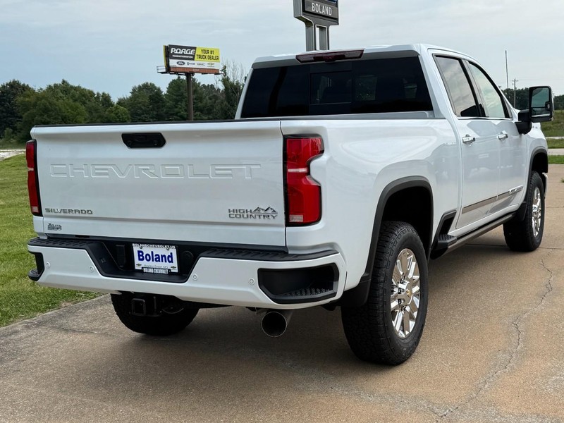 Chevrolet Silverado 3500HD Vehicle Image 03