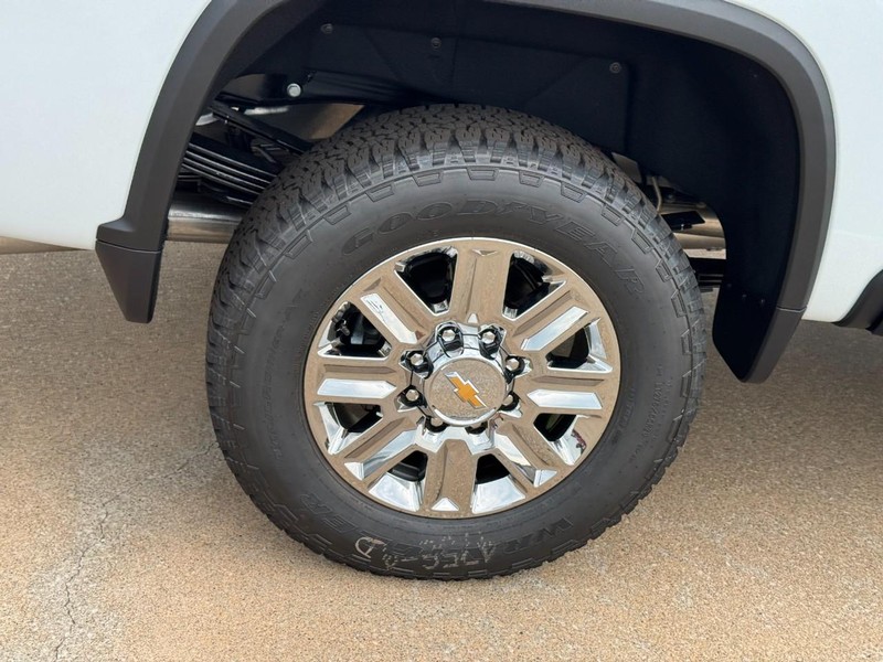 Chevrolet Silverado 3500HD Vehicle Image 04