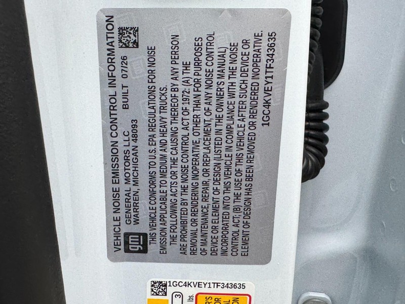 Chevrolet Silverado 3500HD Vehicle Image 16