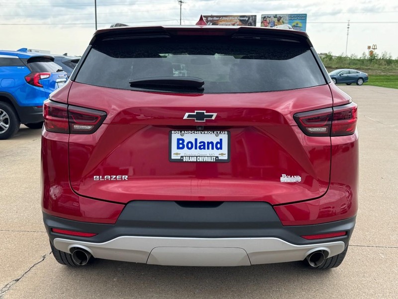 Chevrolet Blazer Vehicle Image 04