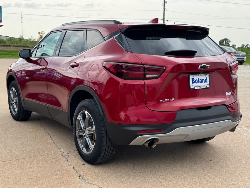 Chevrolet Blazer Vehicle Image 06