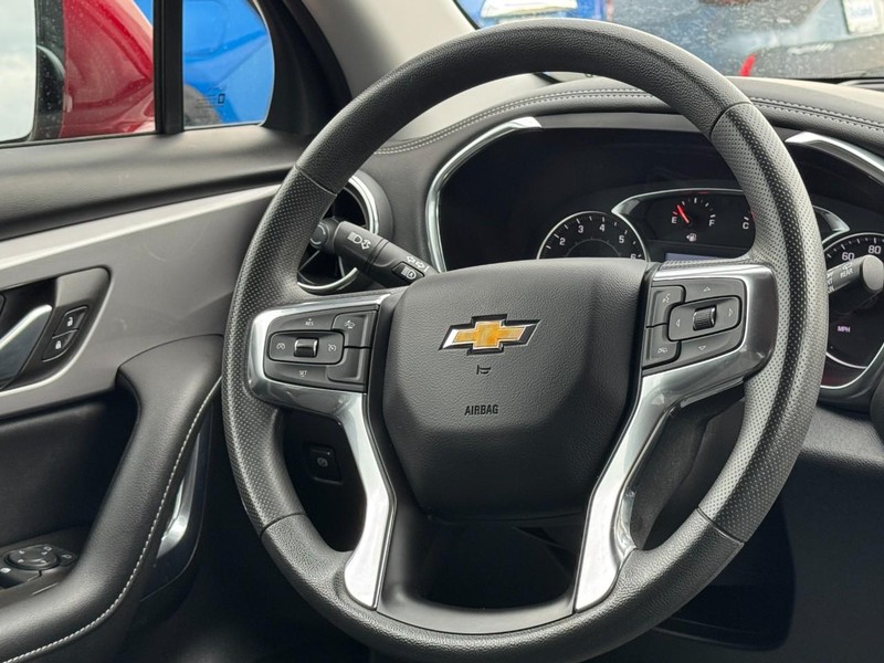 Chevrolet Blazer Vehicle Image 12