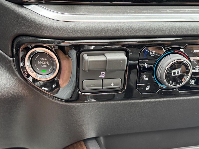 Chevrolet Silverado 1500 Vehicle Image 13