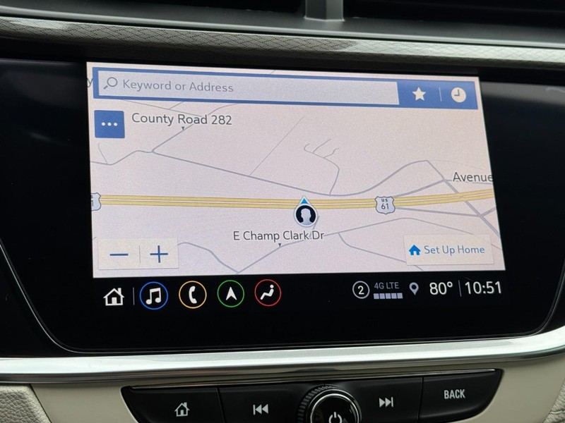Buick Encore GX Vehicle Full-screen Gallery Image 21