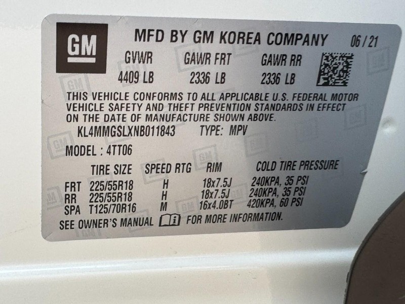 Buick Encore GX Vehicle Full-screen Gallery Image 25