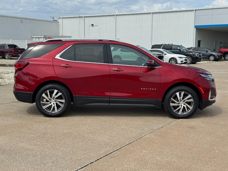 Chevrolet Equinox Vehicle Image 02
