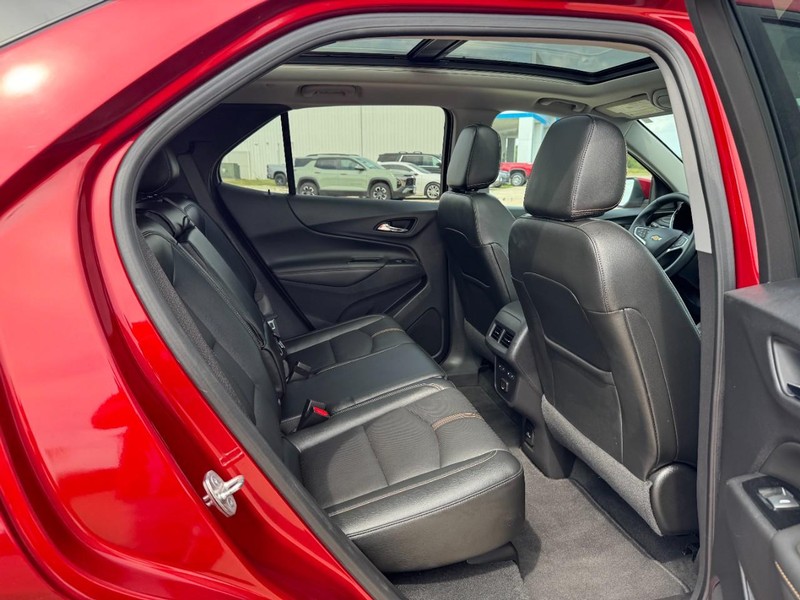 Chevrolet Equinox Vehicle Image 10