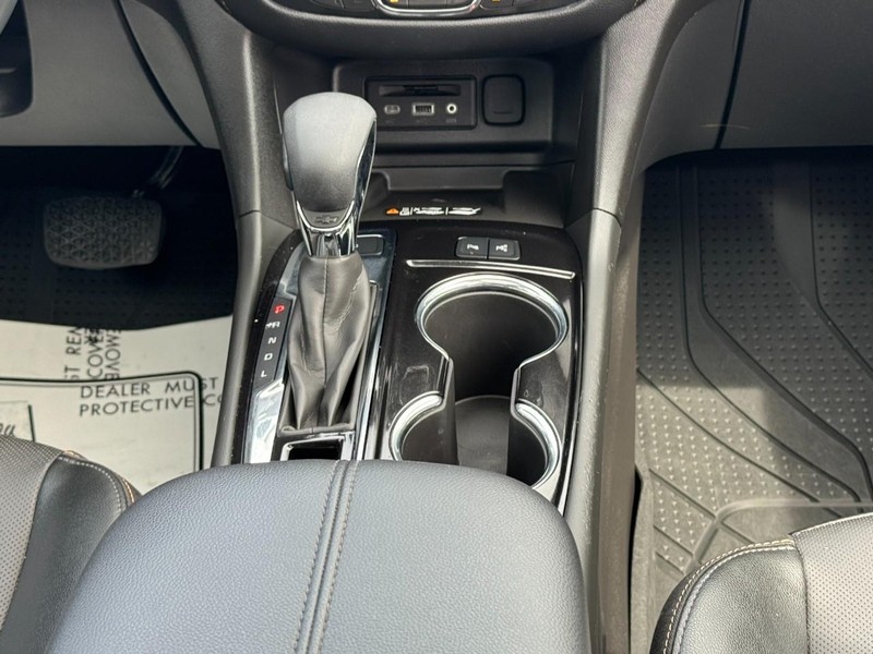 Chevrolet Equinox Vehicle Image 14