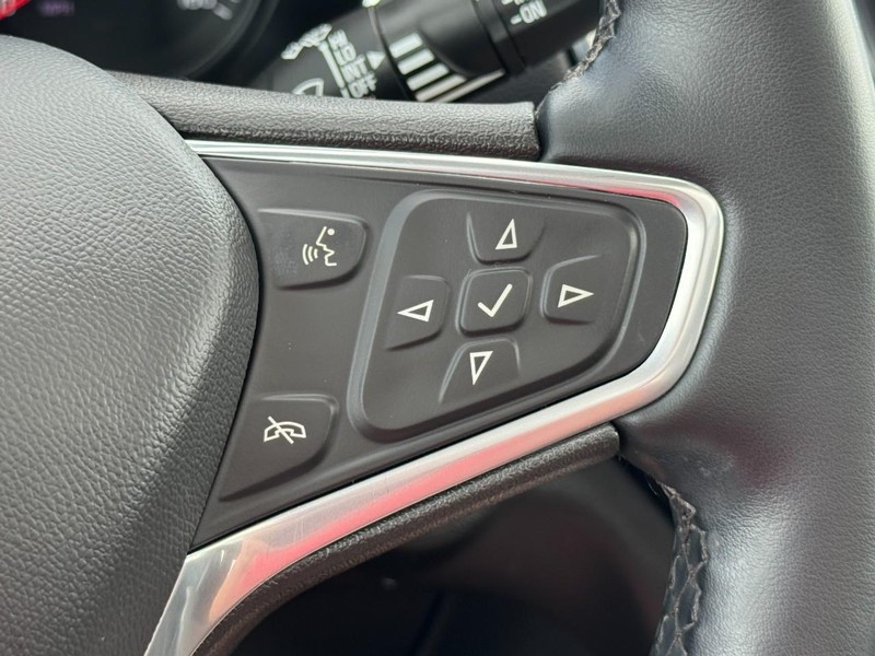 Chevrolet Equinox Vehicle Image 18