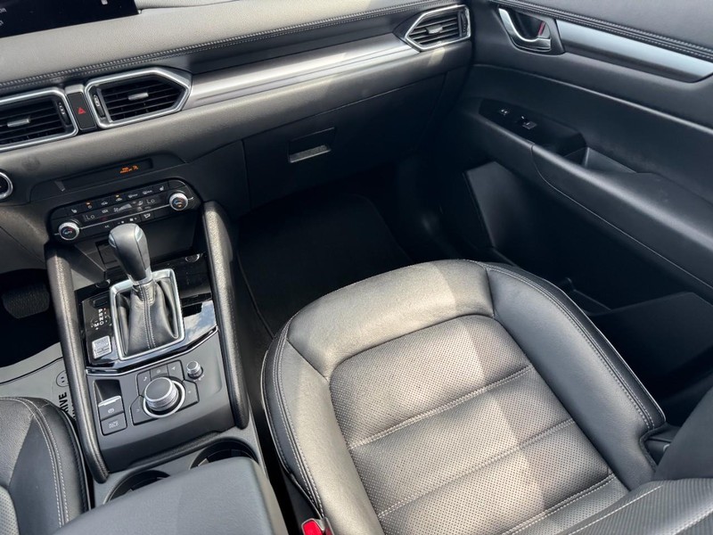 Mazda CX-5 Vehicle Image 15
