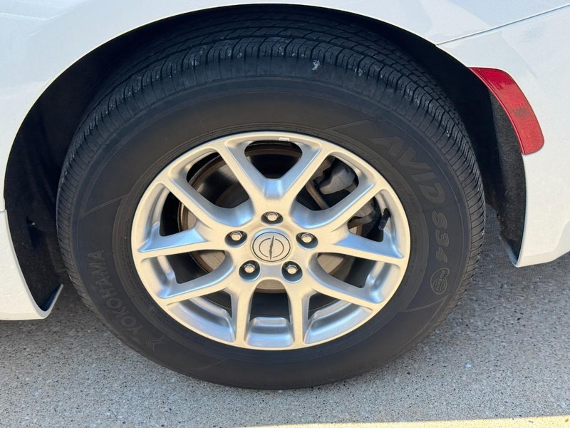 Chrysler Pacifica Vehicle Image 07