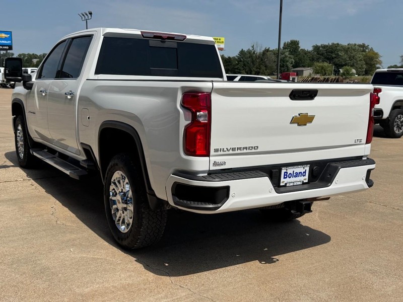 Chevrolet Silverado 2500HD Vehicle Image 06
