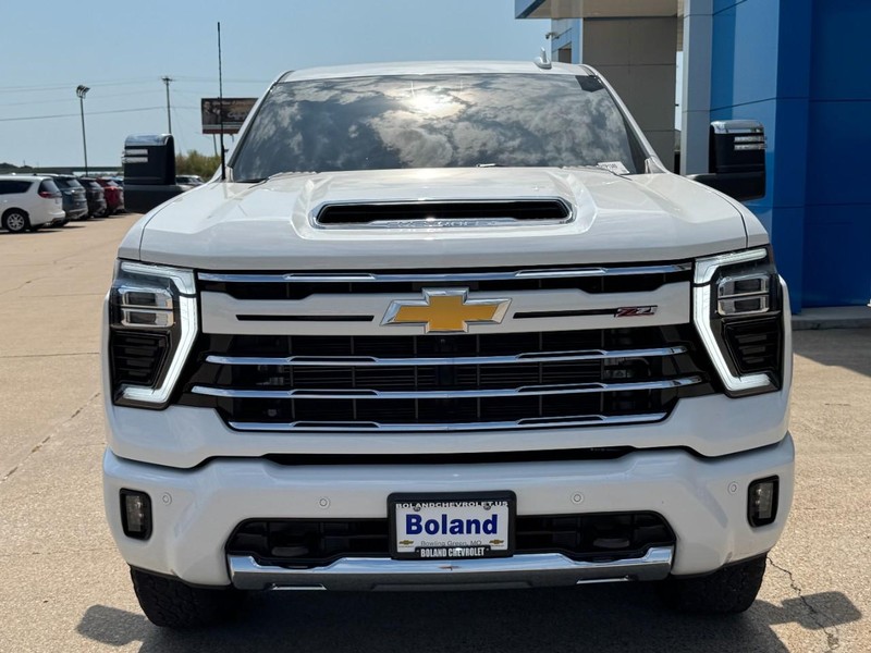 Chevrolet Silverado 2500HD Vehicle Image 09