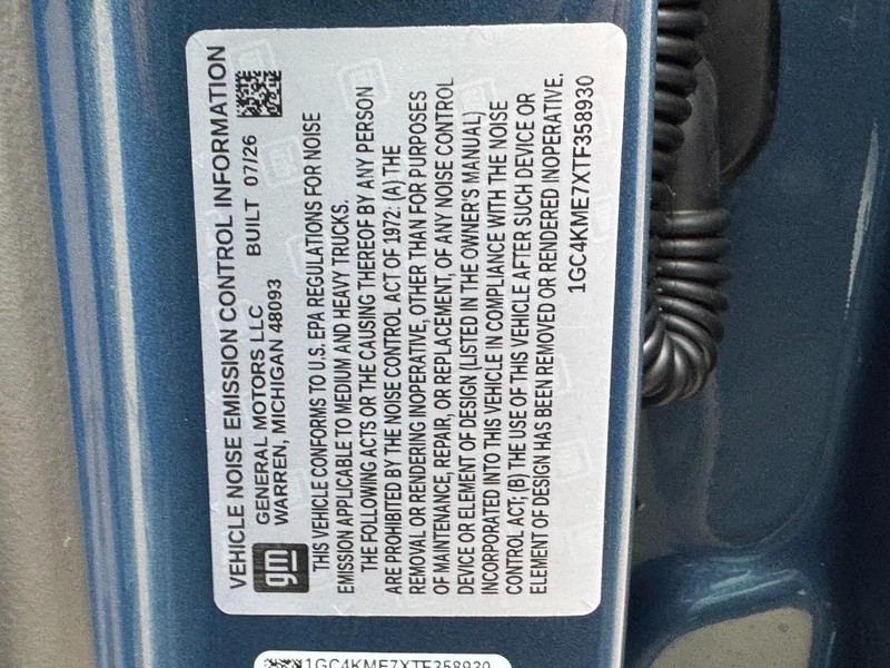 Chevrolet Silverado 2500HD Vehicle Image 14