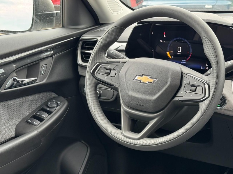 Chevrolet TrailBlazer Vehicle Image 07
