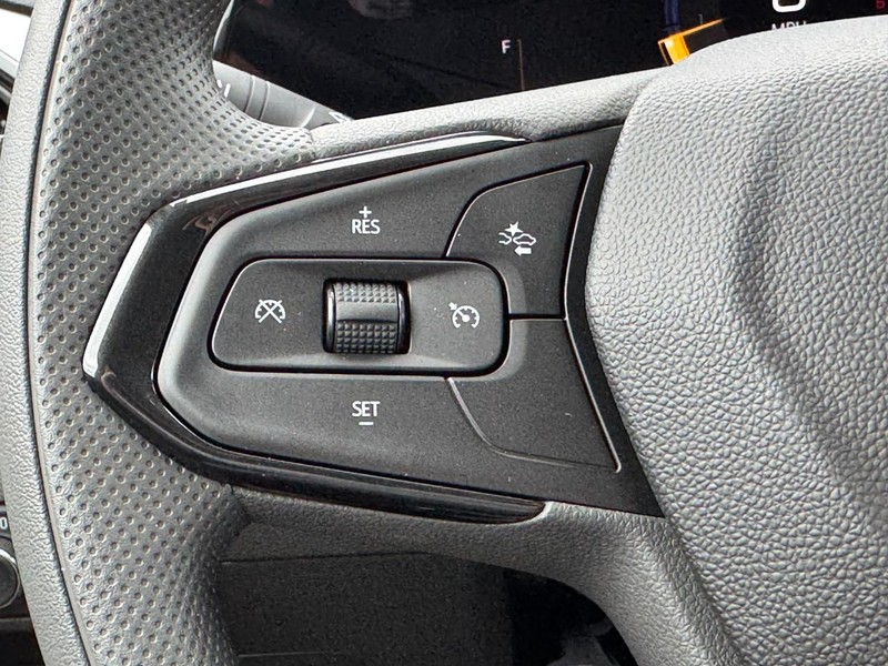 Chevrolet TrailBlazer Vehicle Image 10