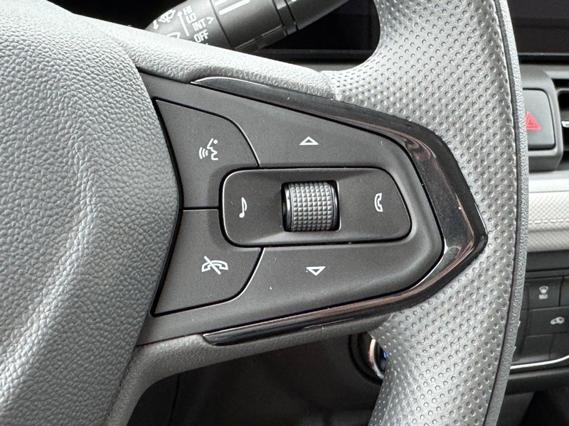 Chevrolet TrailBlazer Vehicle Image 11