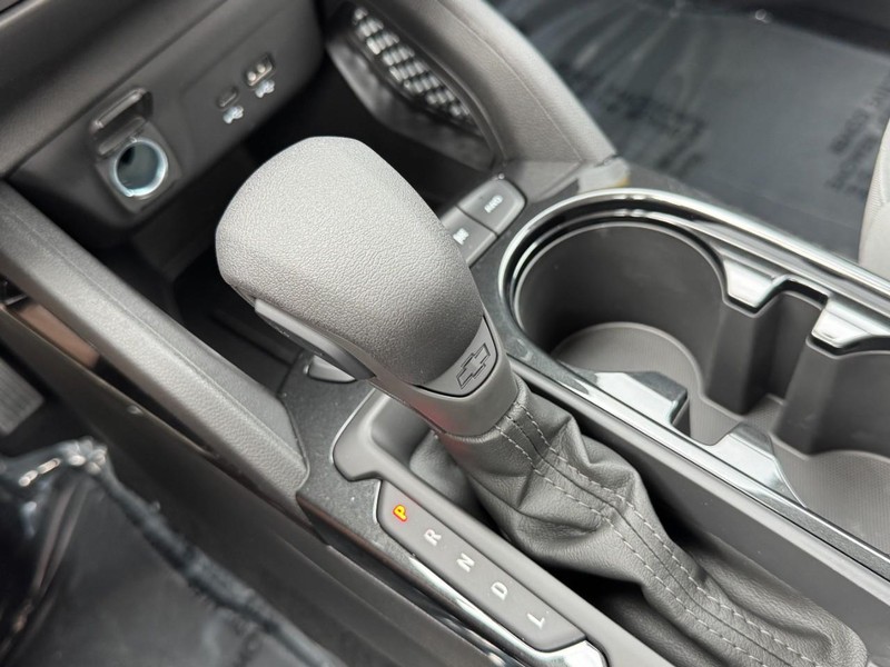 Chevrolet TrailBlazer Vehicle Image 12
