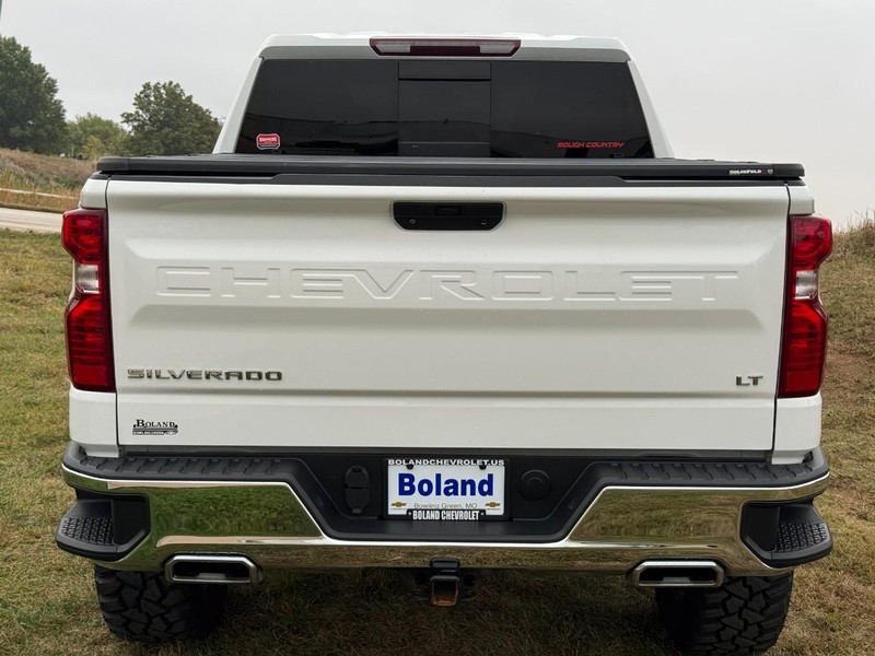 Chevrolet Silverado 1500 Vehicle Full-screen Gallery Image 04