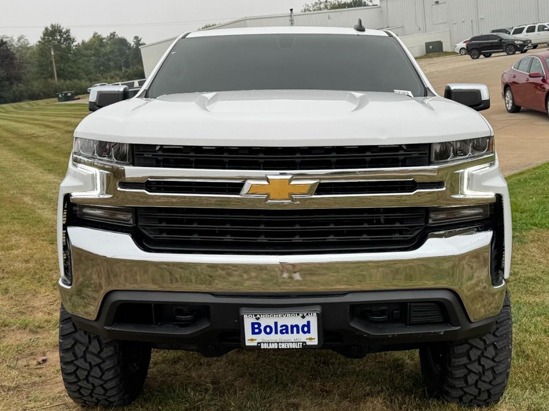 Chevrolet Silverado 1500 Vehicle Full-screen Gallery Image 09