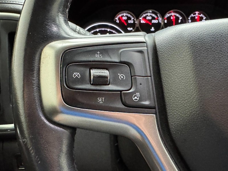 Chevrolet Silverado 1500 Vehicle Full-screen Gallery Image 16