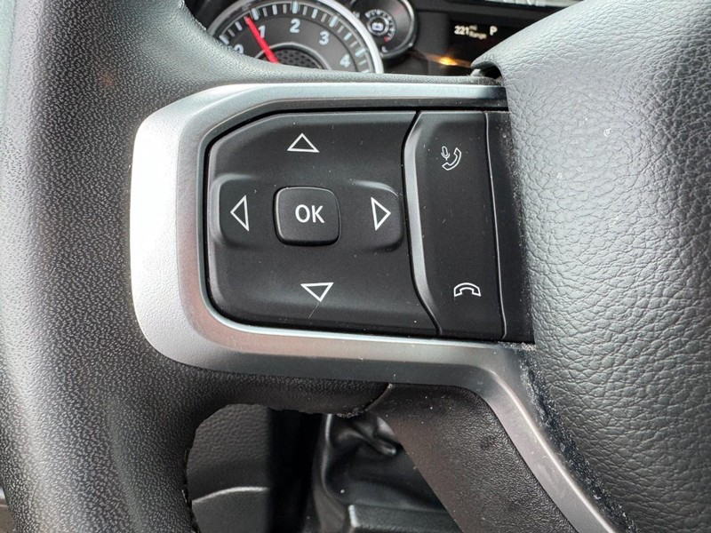 Ram 1500 Vehicle Image 16