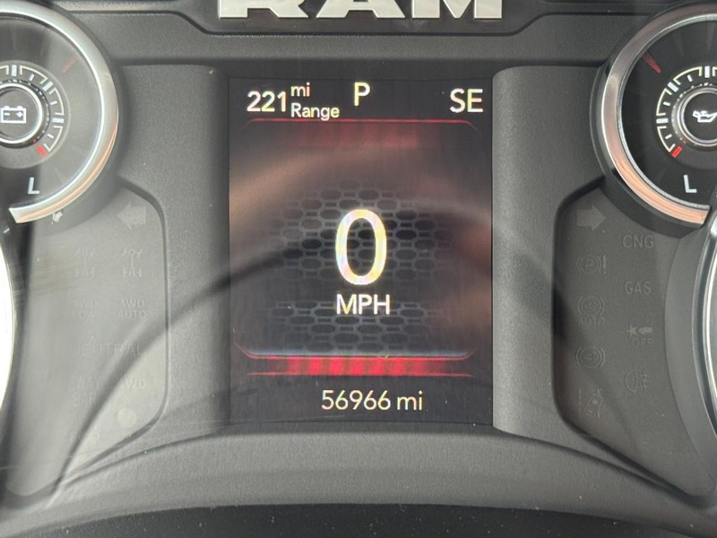 Ram 1500 Vehicle Image 18