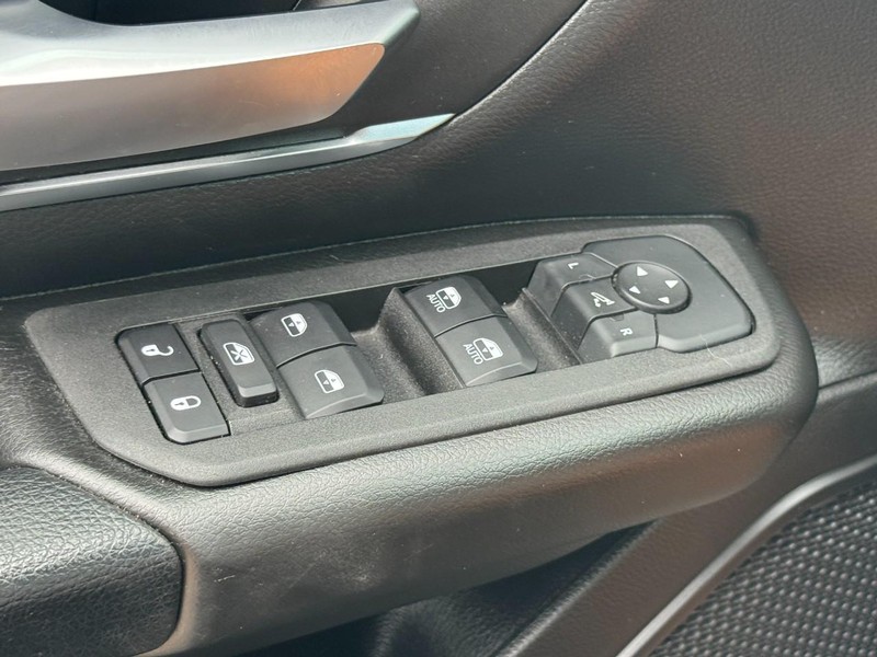Ram 1500 Vehicle Image 23