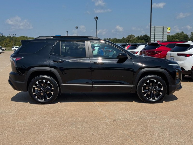 Chevrolet Equinox Vehicle Image 02