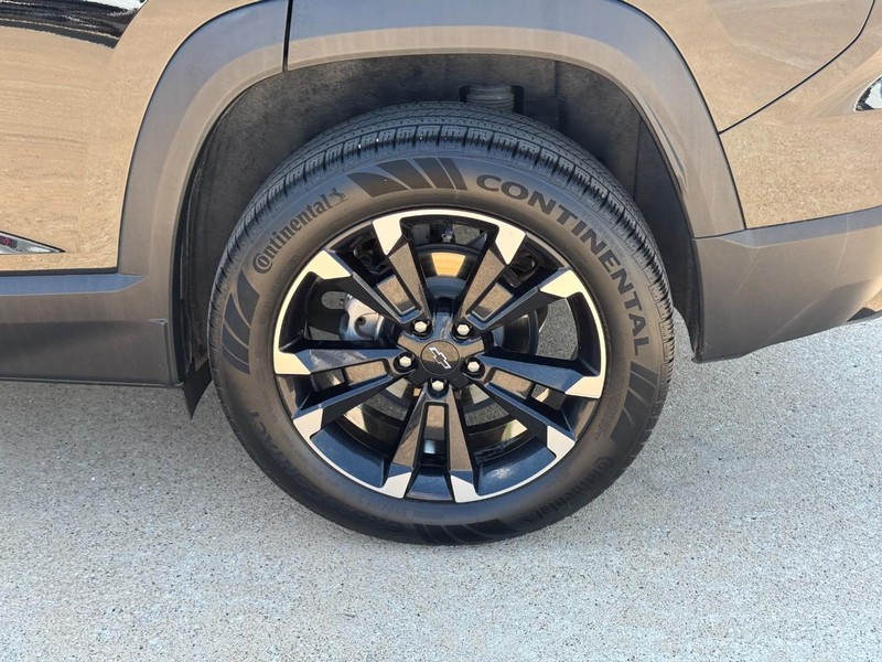 Chevrolet Equinox Vehicle Image 07