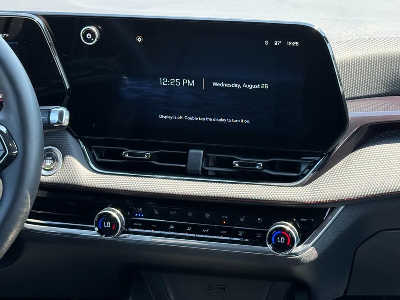 Chevrolet Equinox Vehicle Image 13