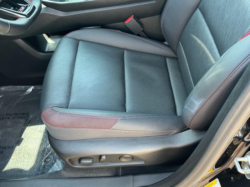 Chevrolet Equinox Vehicle Image 24