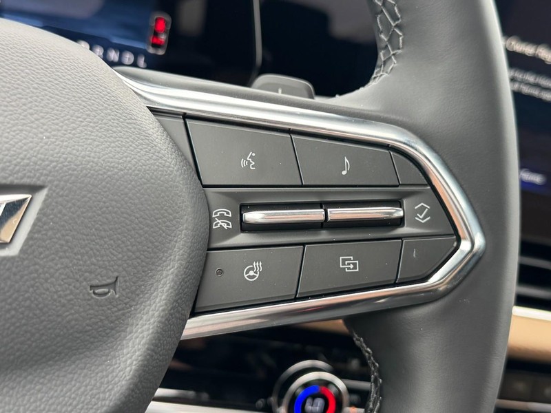 Chevrolet Equinox Vehicle Image 13
