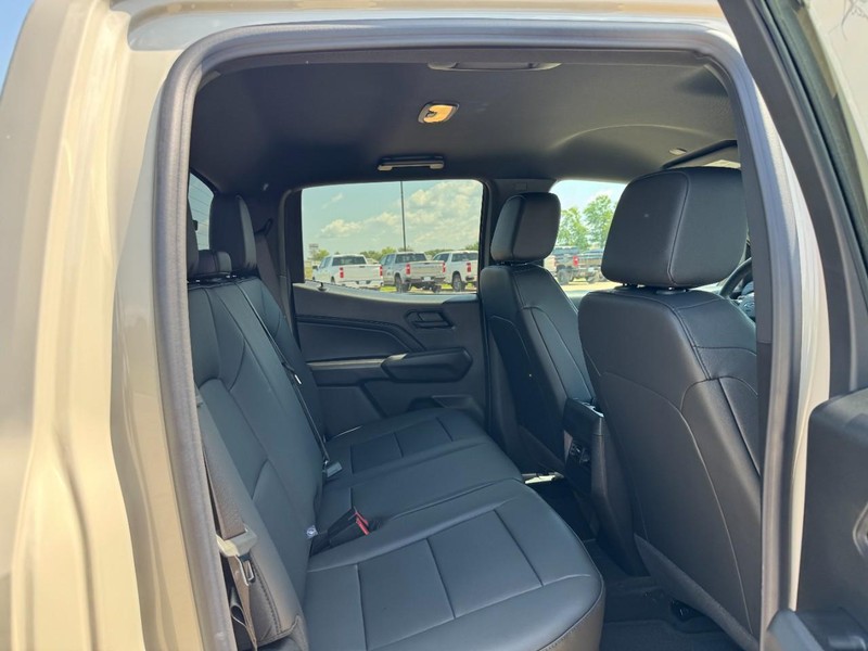 Chevrolet Colorado Vehicle Image 05