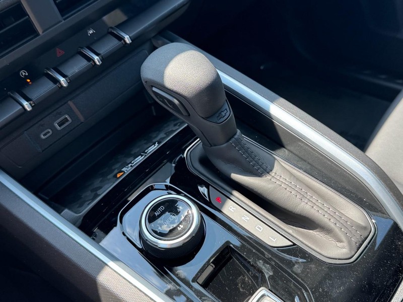 Chevrolet Colorado Vehicle Image 12