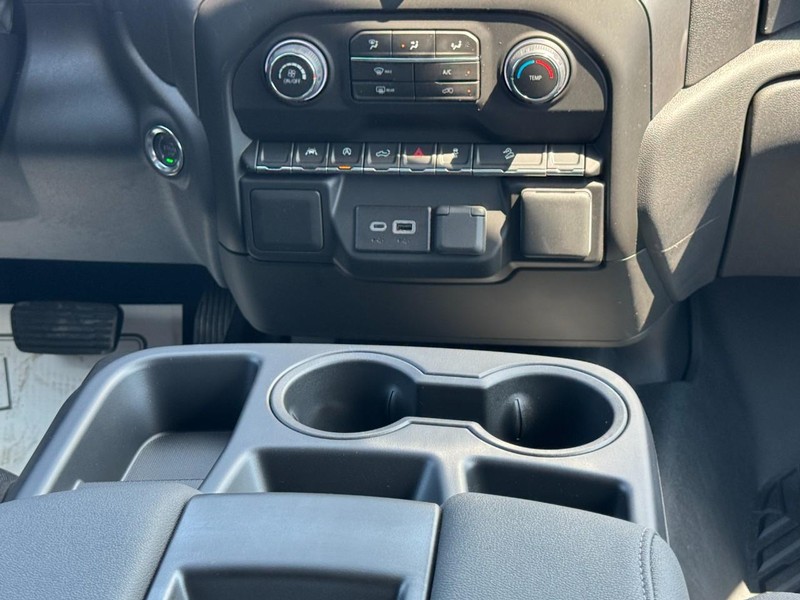 Chevrolet Silverado 1500 Vehicle Image 09