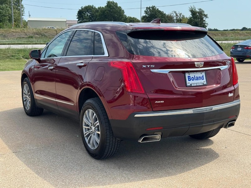 Cadillac XT5 Vehicle Image 06