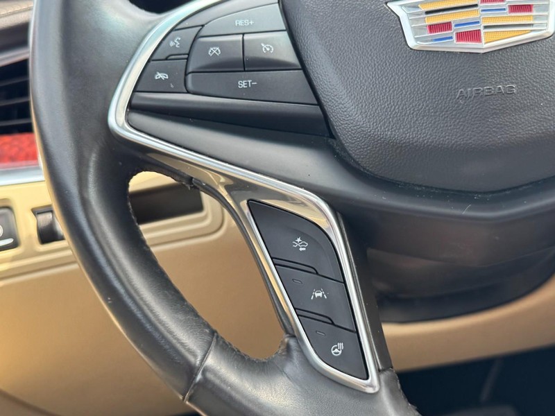 Cadillac XT5 Vehicle Image 17