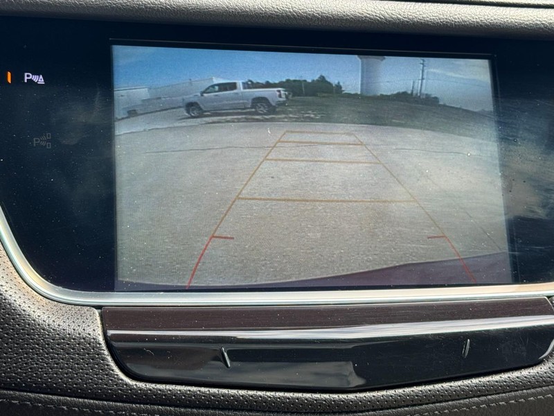 Cadillac XT5 Vehicle Image 22