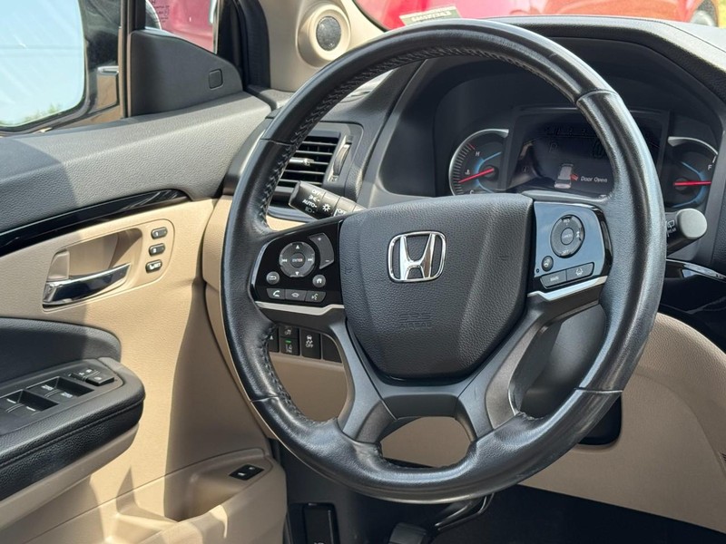 Honda Pilot Vehicle Image 14