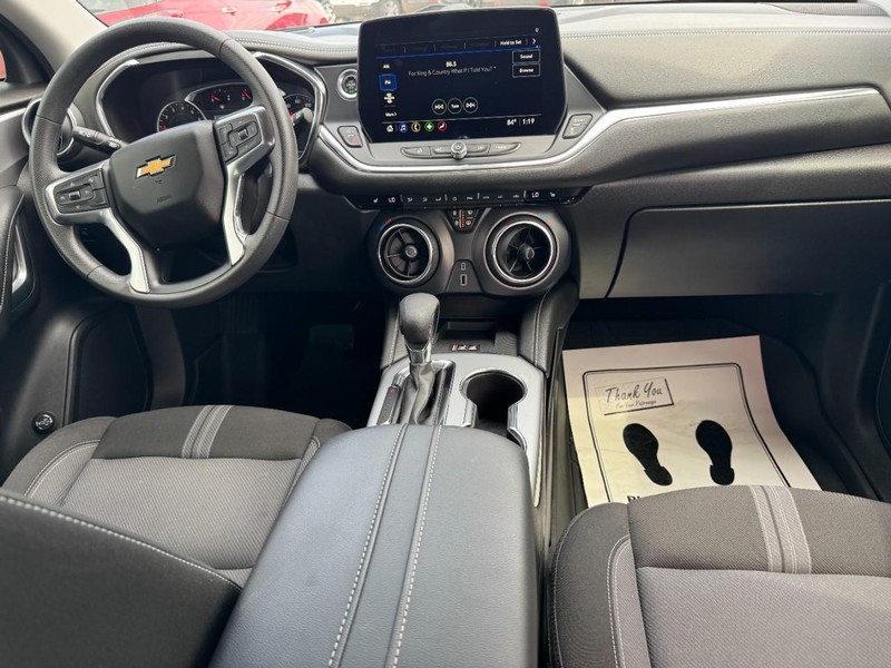 Chevrolet Blazer Vehicle Image 11