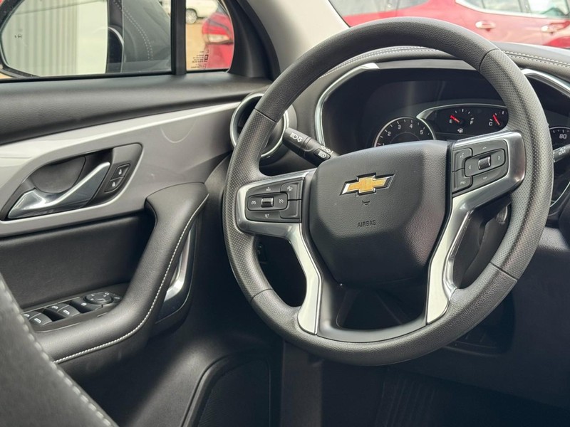 Chevrolet Blazer Vehicle Image 12