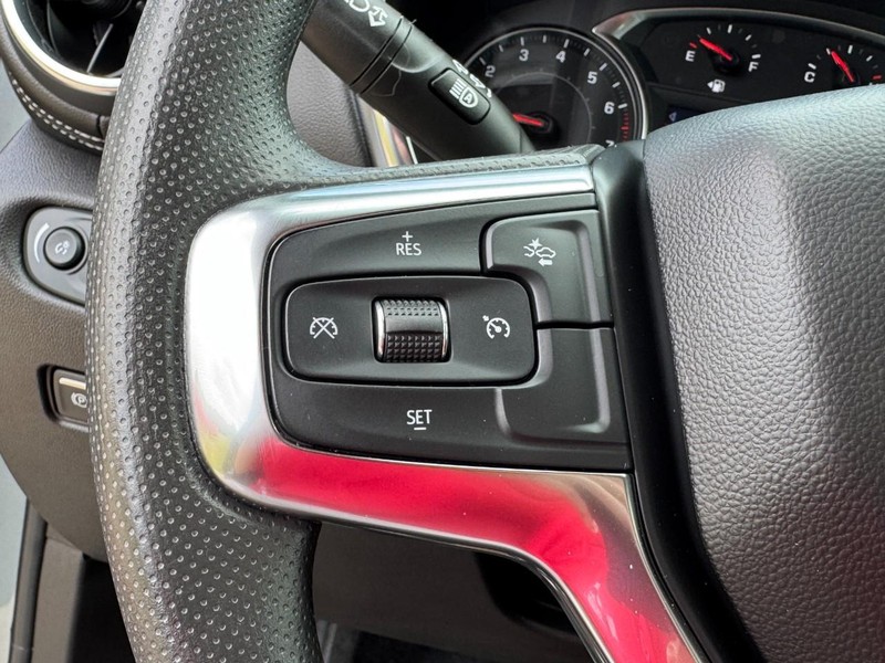 Chevrolet Blazer Vehicle Image 16